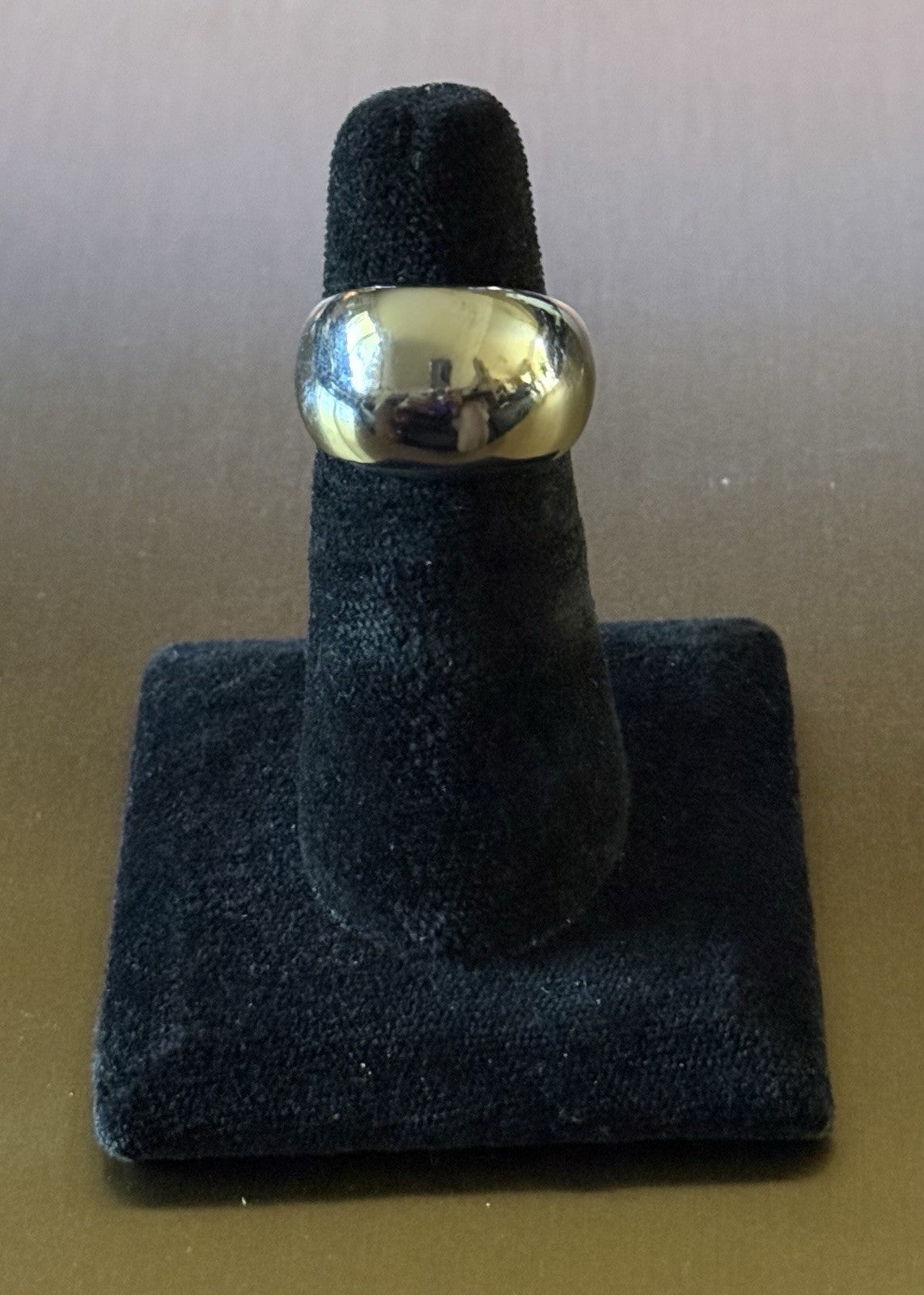 Ladies Silver Tone Ring - Size 8