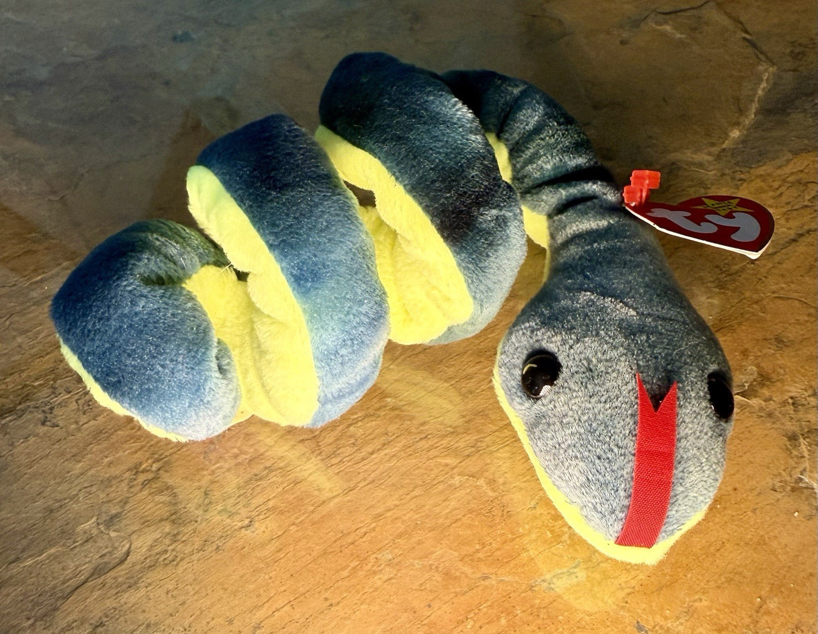 Ty Beanie Baby - HISSY the Snake