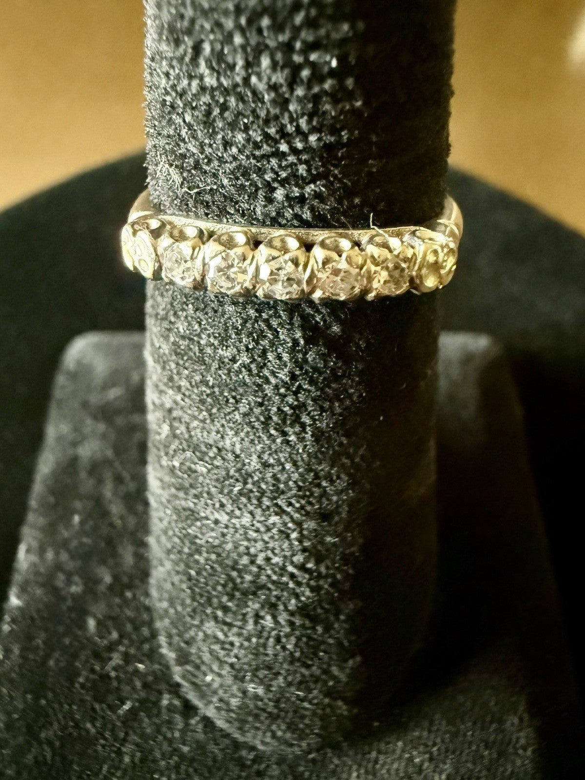 Diamond 14K White Gold Ring - Size 7.25 (2.24g)