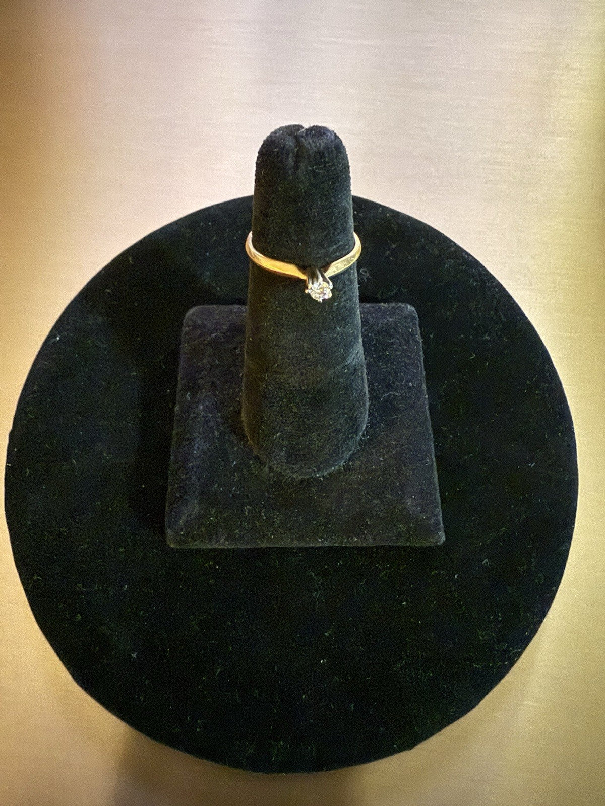 Vintage 14K Yellow Gold Diamond Solitaire Ring, Size 7 (1.74g)