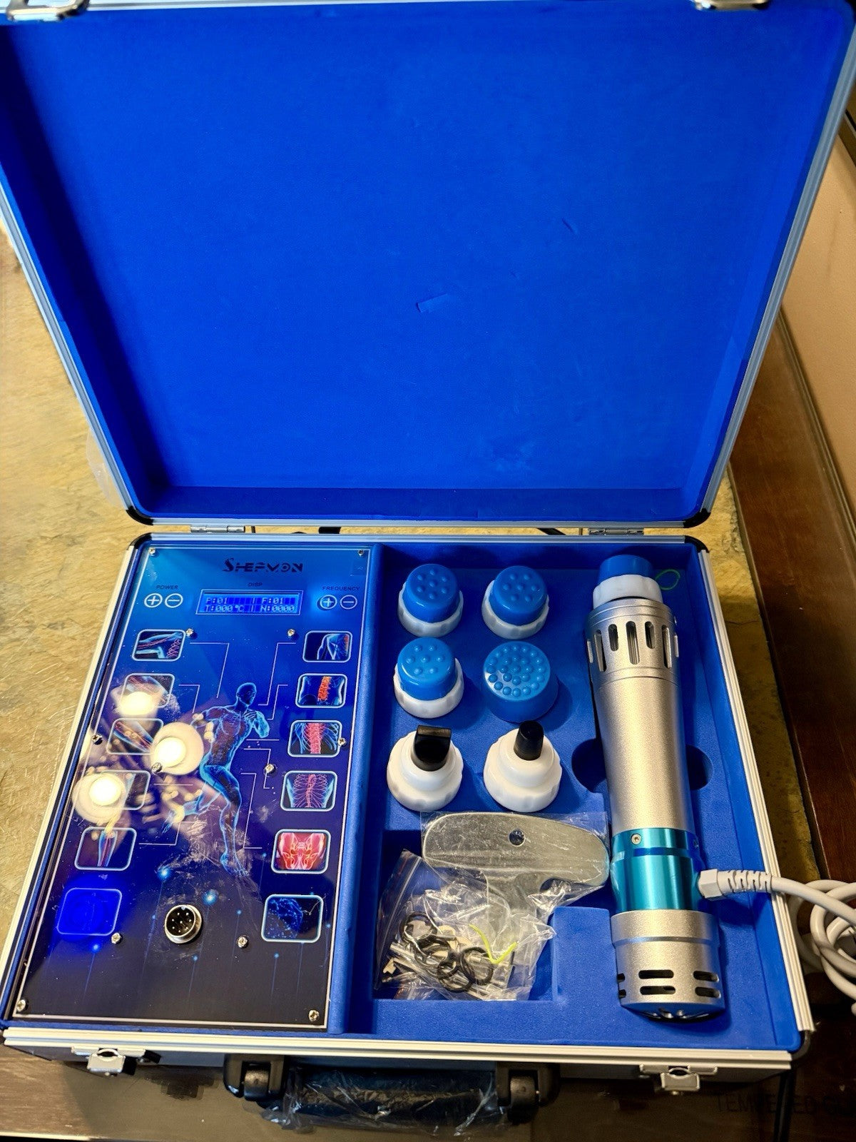 Shepvon Professional Percussive Therapy Massage  Gun w/8 Heads and Case
