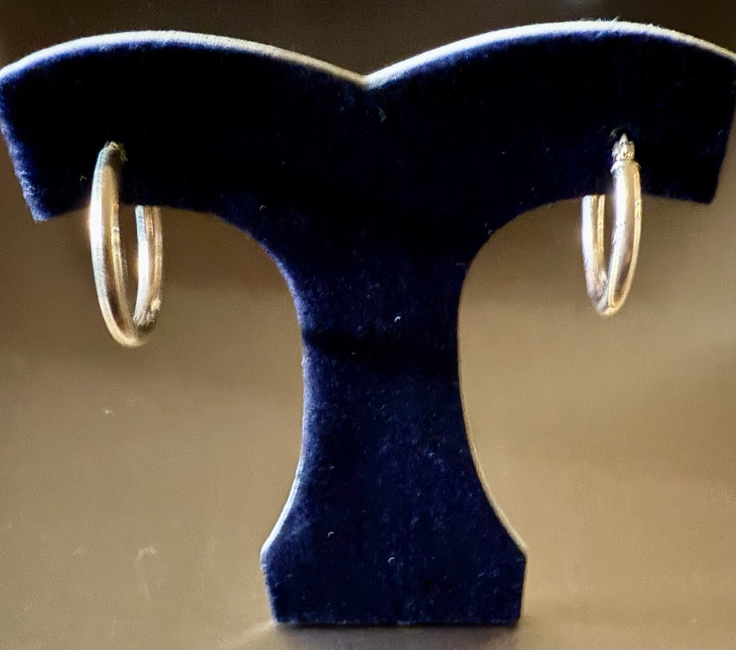 Vintage 10K Yellow Gold Large Hollow Hoop Earrings (1.55g)