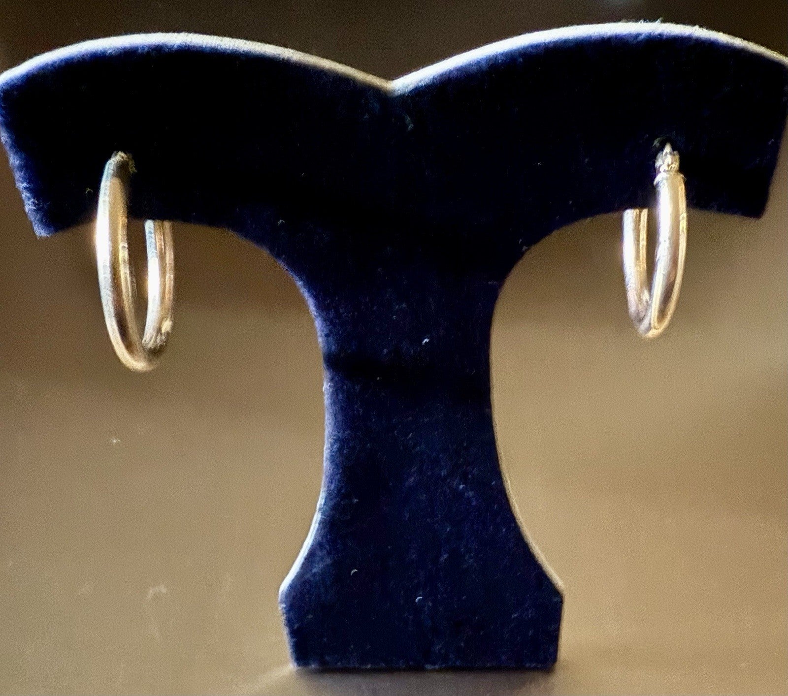 Vintage 10K Yellow Gold Large Hollow Hoop Earrings (1.55g)