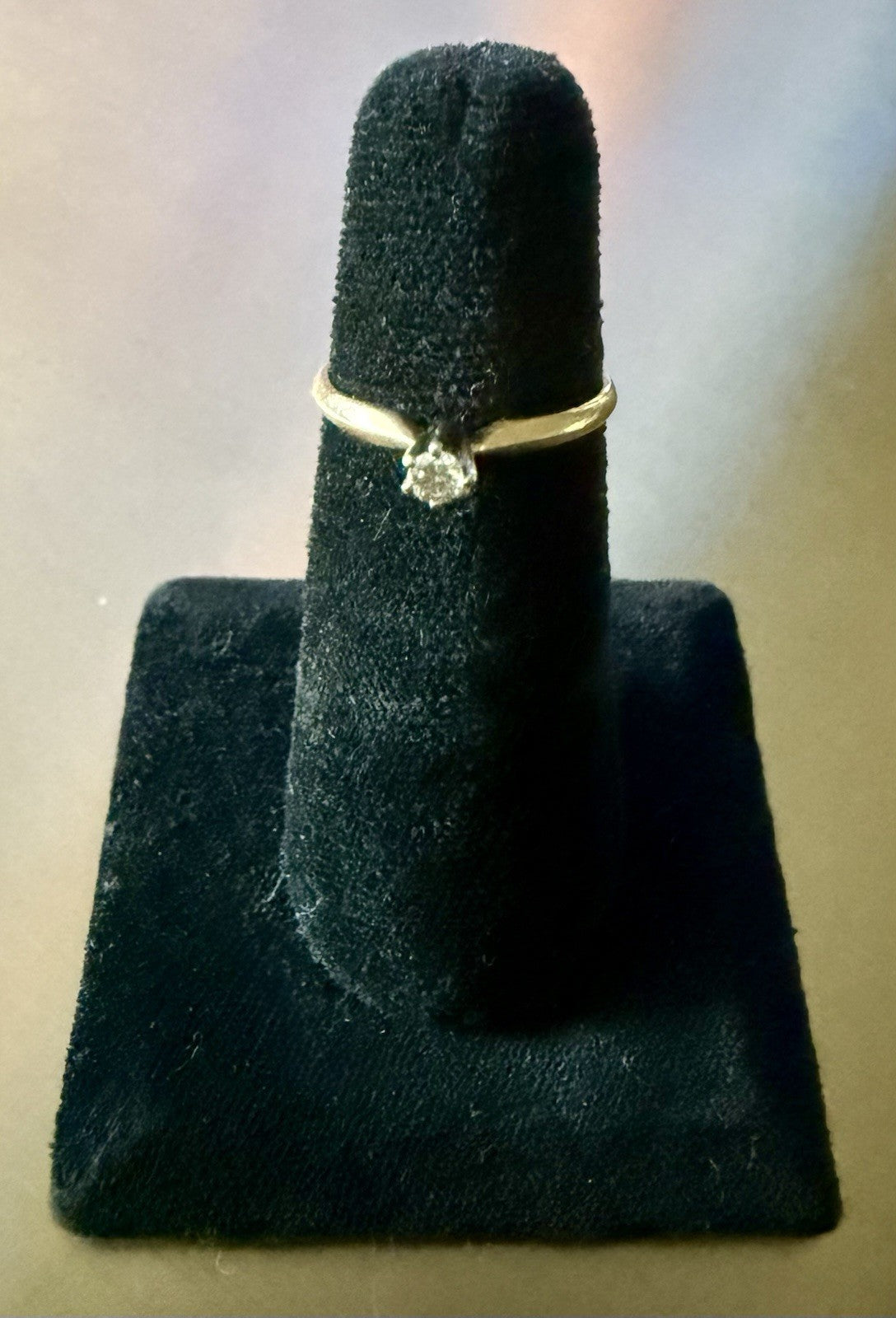 14K Diamond Solitaire Ring - Size 7 (1.73g)