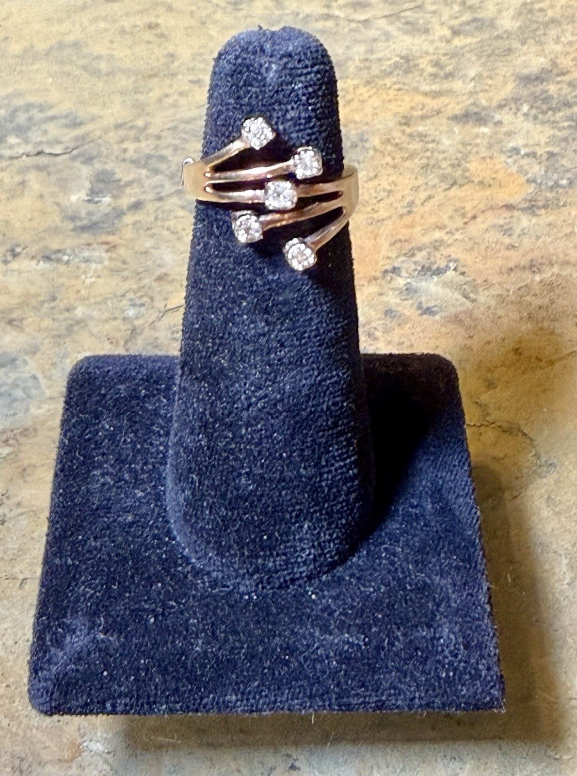 Vintage 10K Gold Diamond Fashion Ring- Size 6 (4.27g)