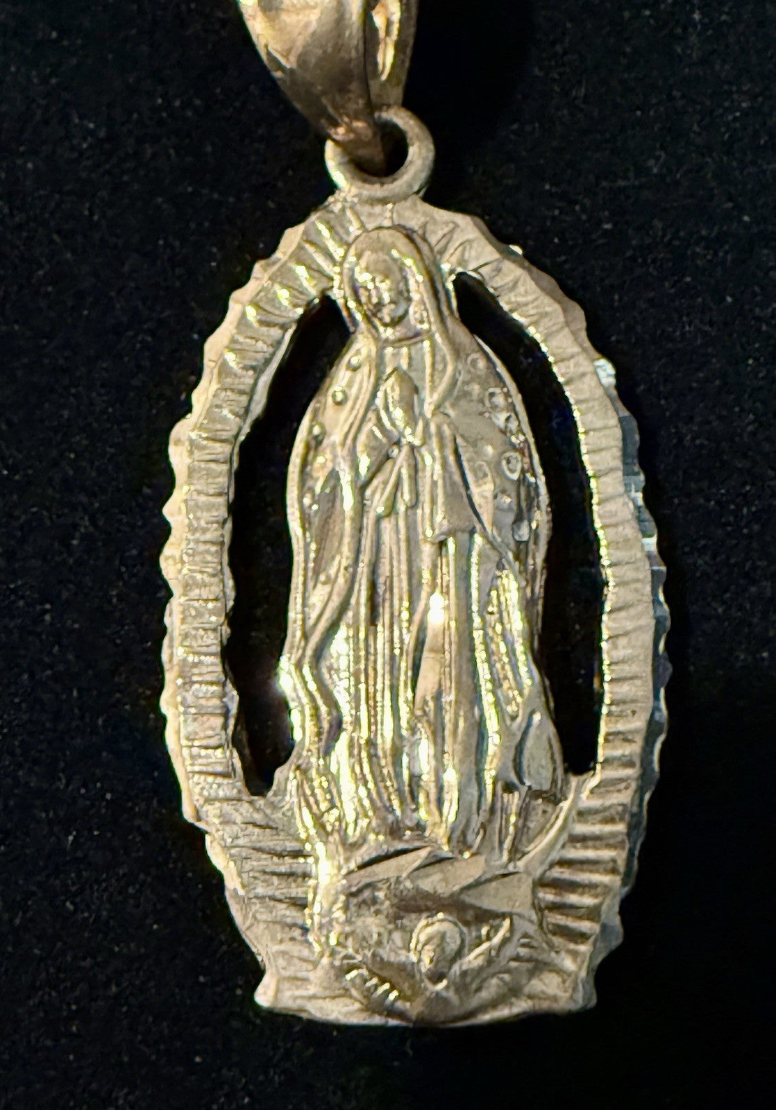 Vintage Gold Tone Virgin Mary Pendant 