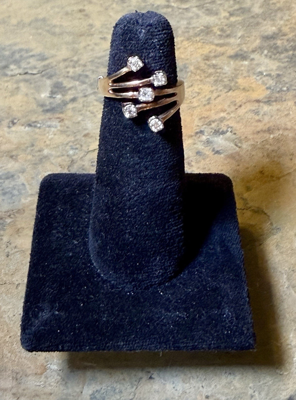 Vintage 10K Gold Diamond Fashion Ring- Size 6 (4.27g)