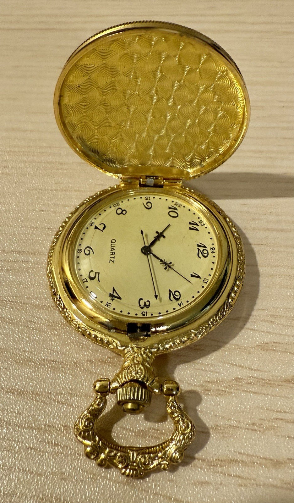 Vintage Gold Tone Pope John Paul II Quartz Pocket Watch