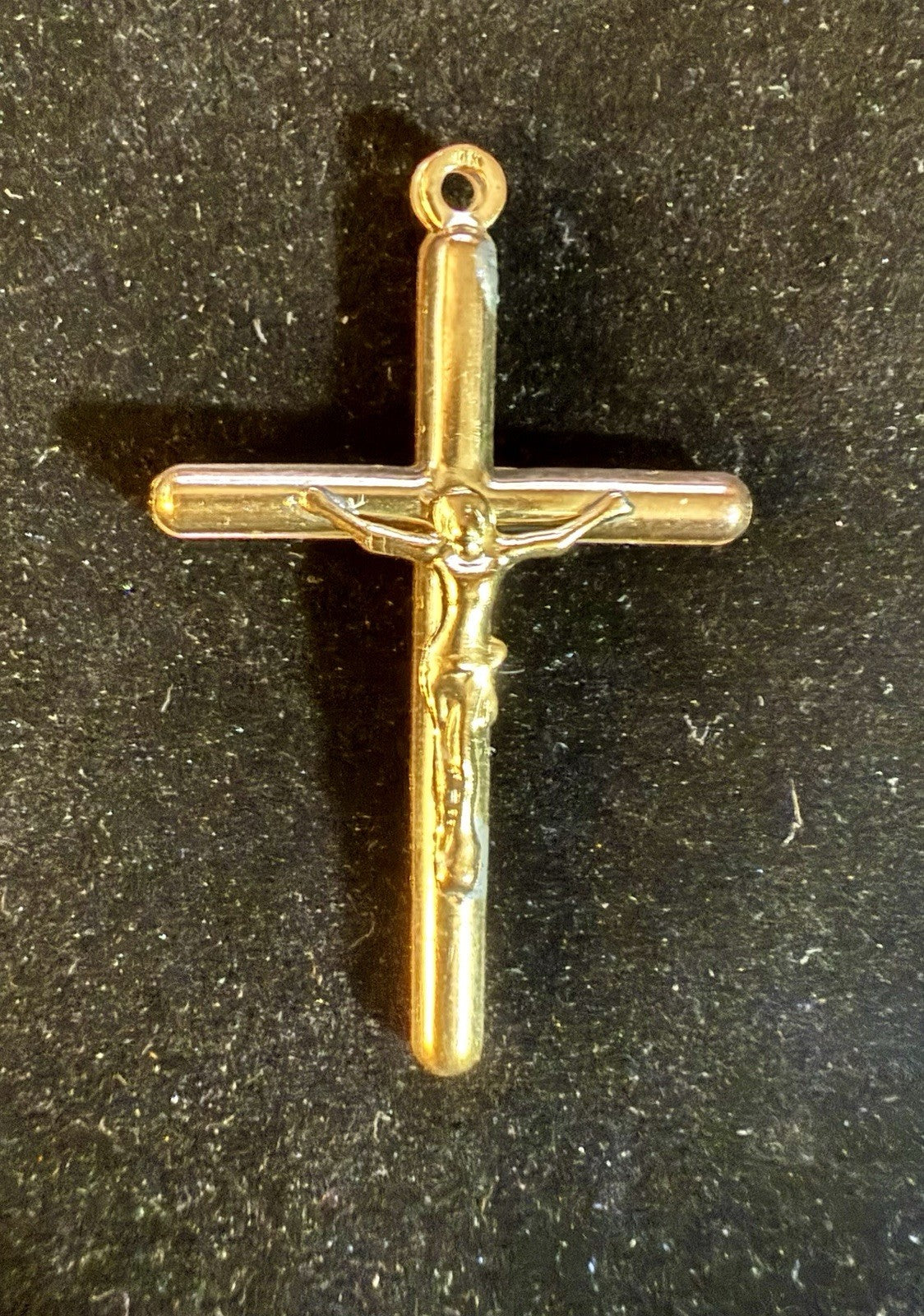 Vintage 10K Yellow Gold Crucifix Pendant  (1.12g)