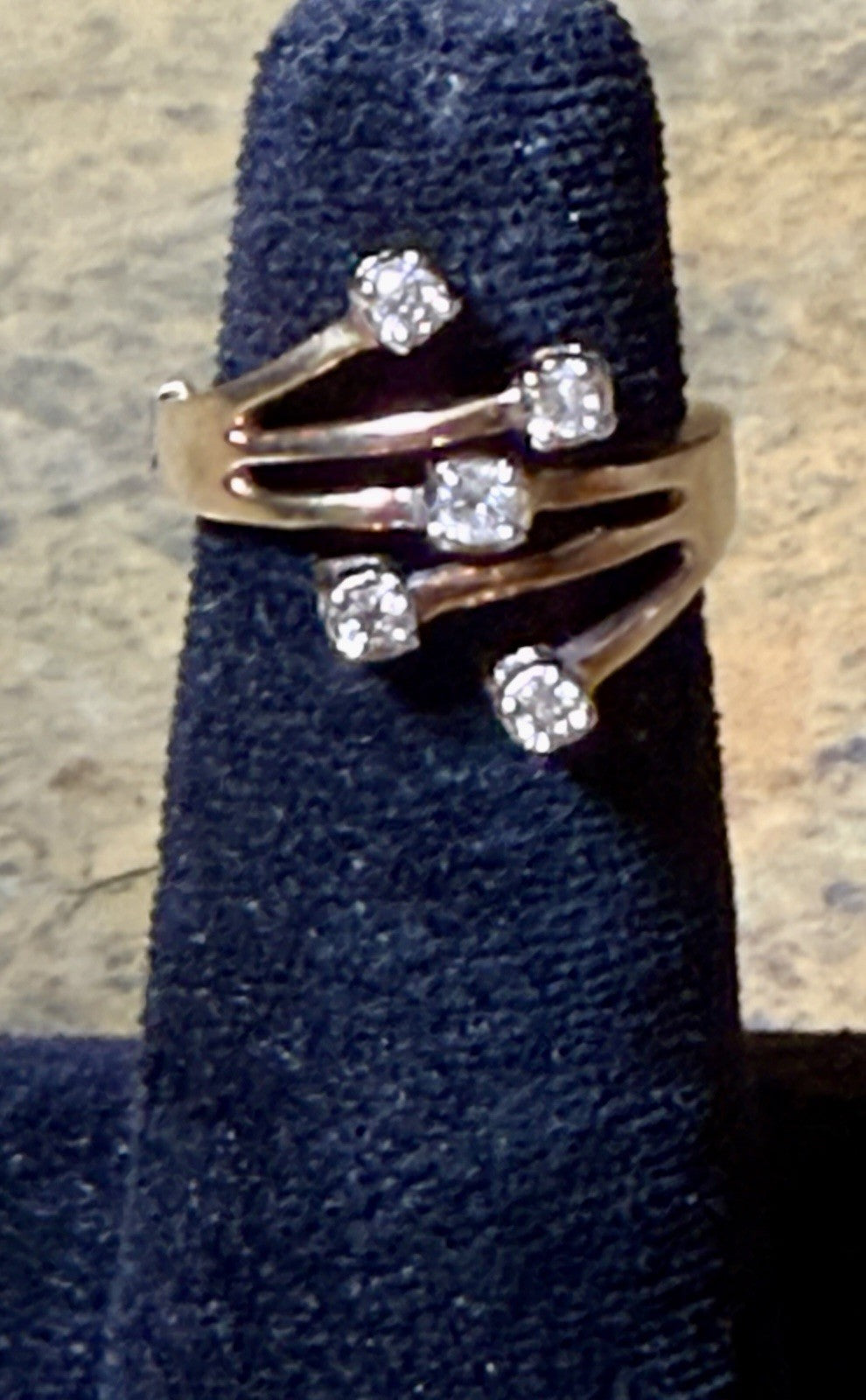 Vintage 10K Gold Diamond Fashion Ring- Size 6 (4.27g)