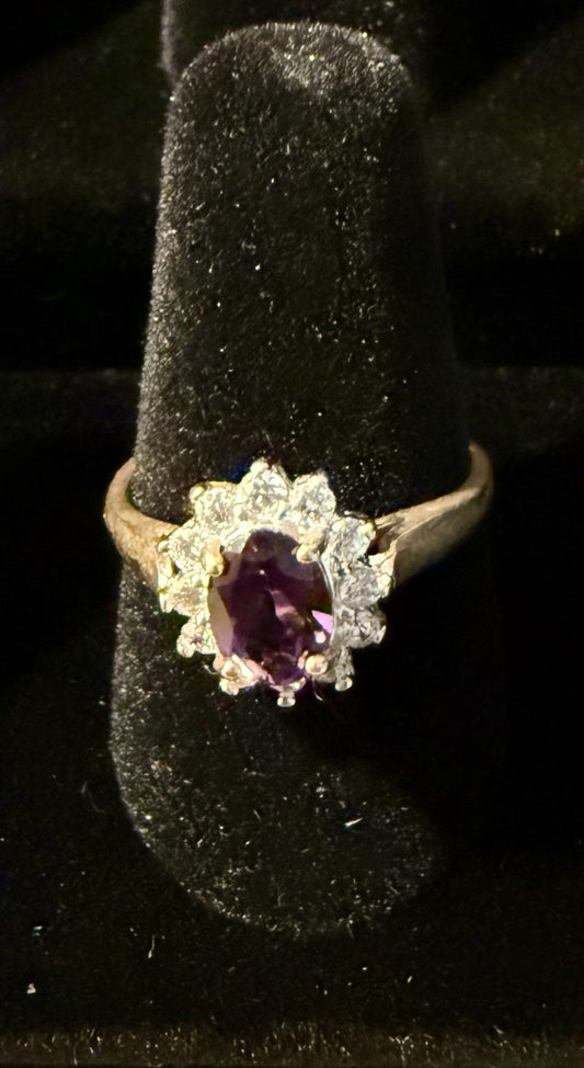 Vintage 10K Yellow Gold Diamond and Amethyst Ring - Size 6.75 (2.29gms)