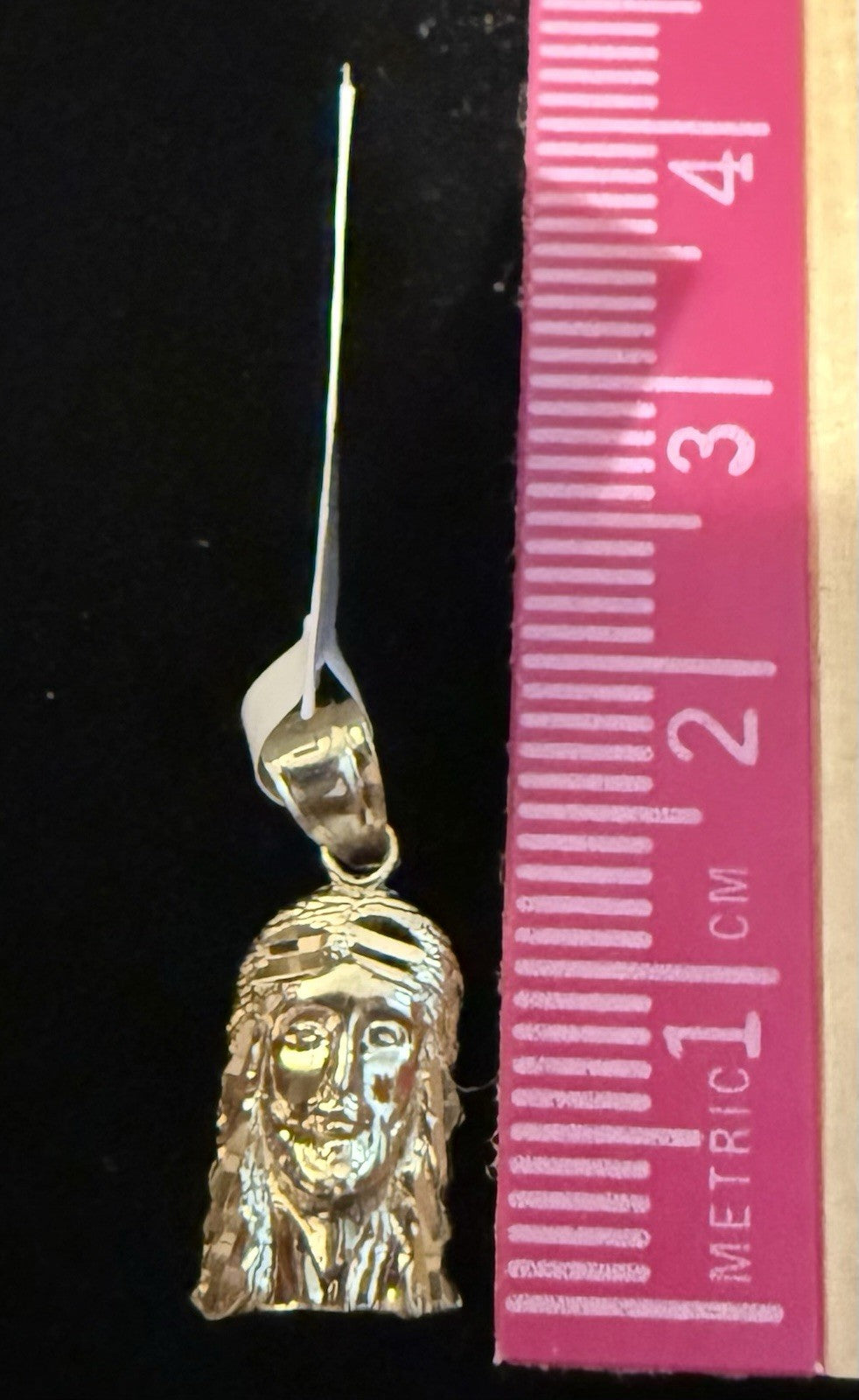 10Kt Yellow Gold Jesus Pendant (.8gms)