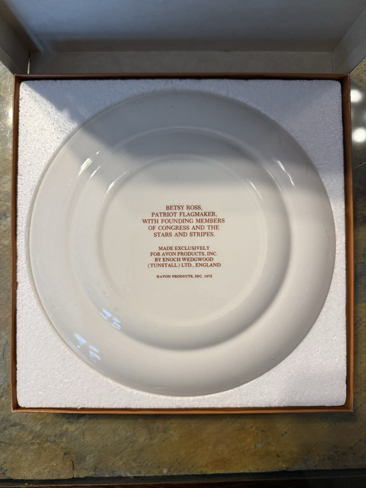 Vintage "Betsy Ross" Avon 1973 Collector 9" Plate