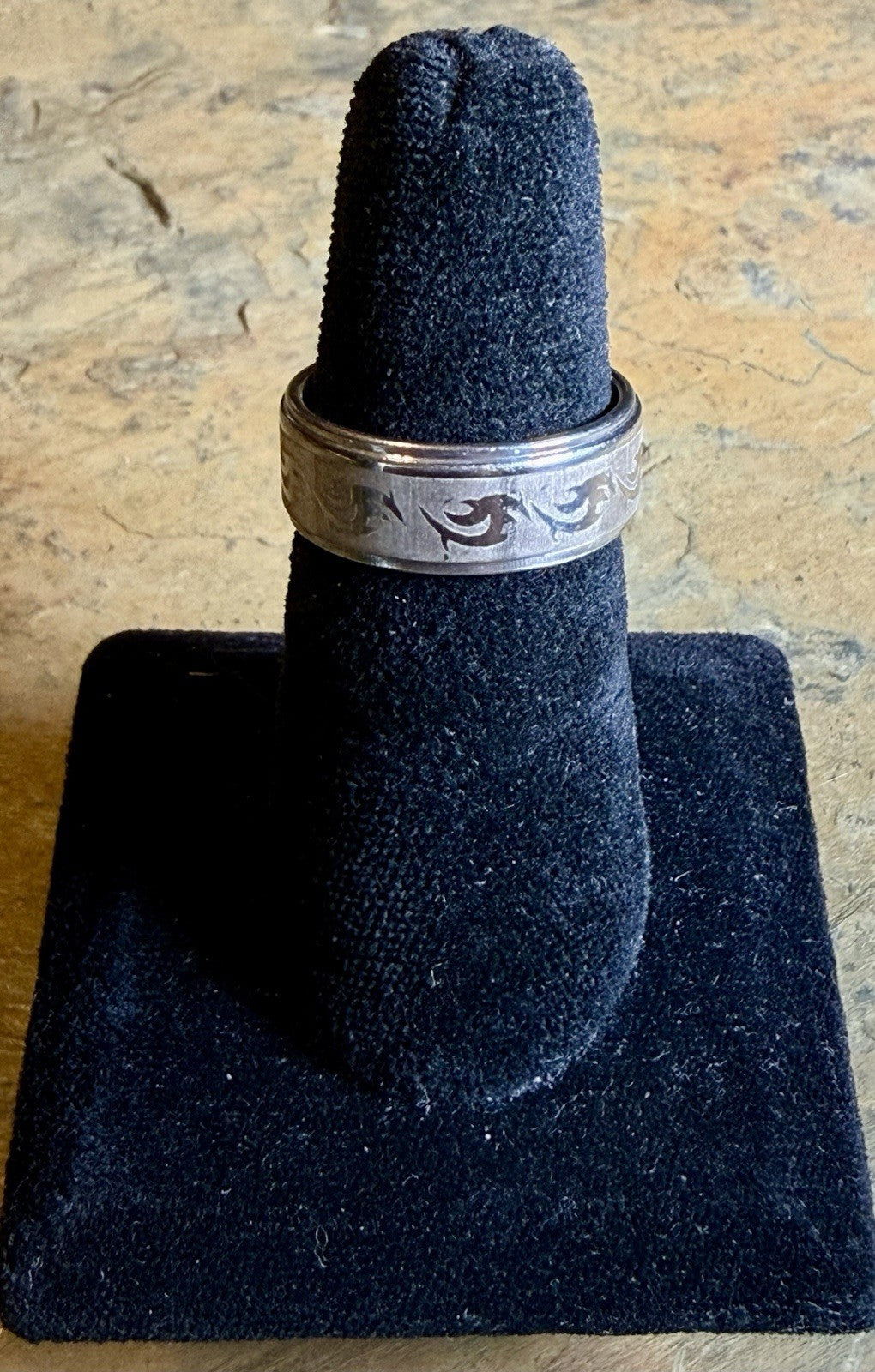 Men’s Stainless Steel Tribal Wave Wedding Band - Size 8