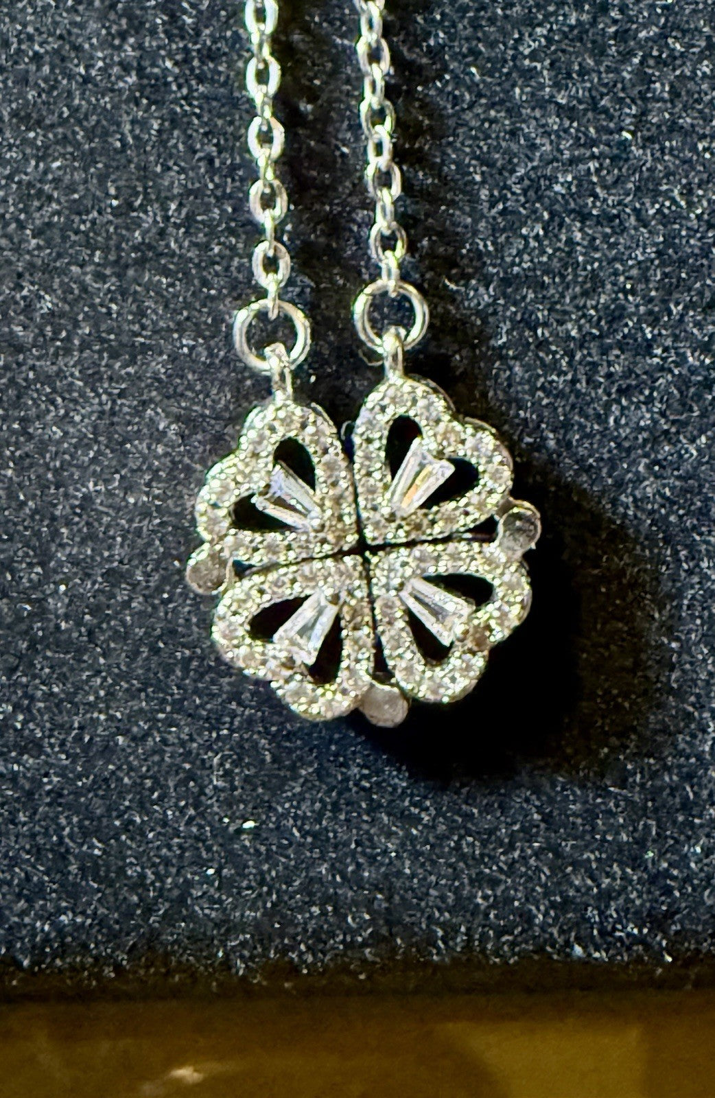 4 Leaf Clover Magnetic Heart Necklace
