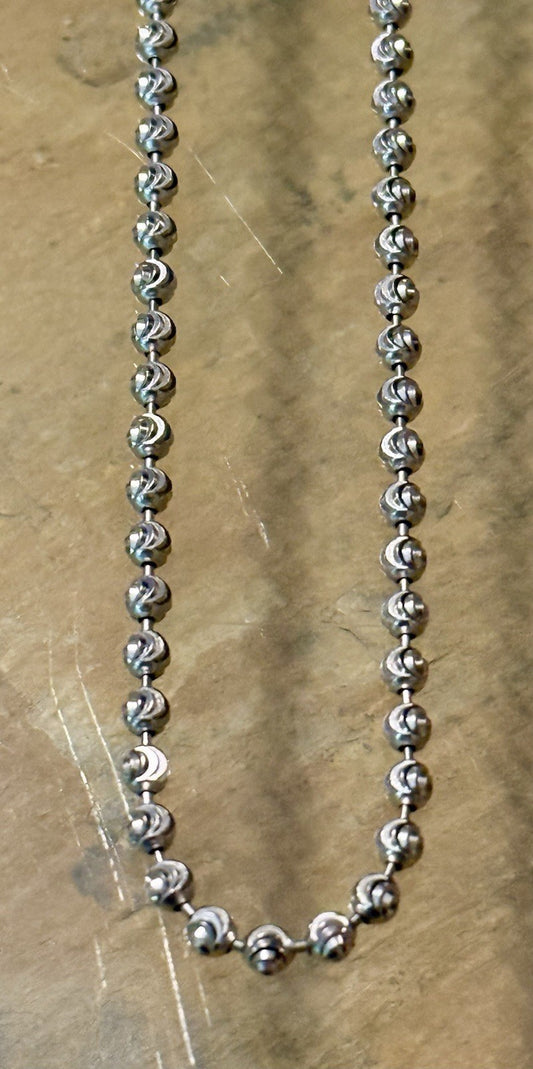 10K White Gold 30 Inch Diamond-Cut Moon Ball Chain Necklace 15.13g