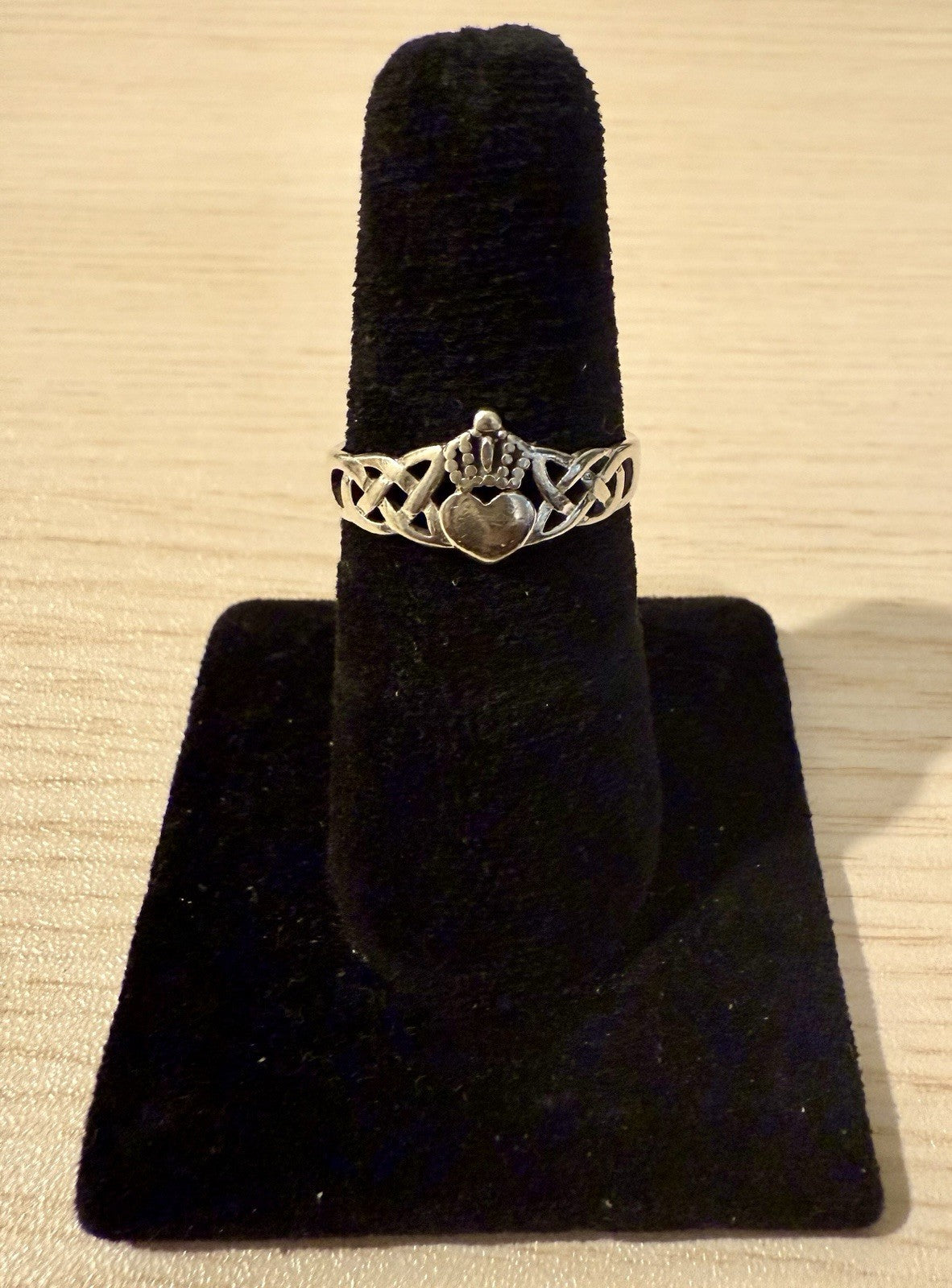Claddagh Celtic Knot Heart Filigree Ring  925 Sterling Silver - Size 8.25