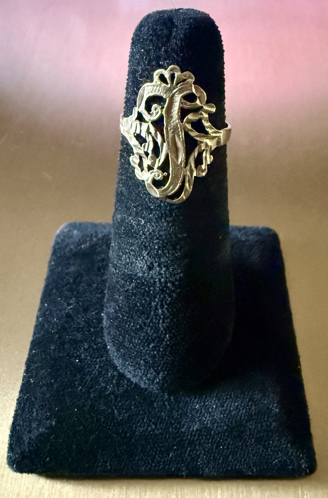 Vintage 10K Yellow Gold Initial Ring (1.76g) Size 6
