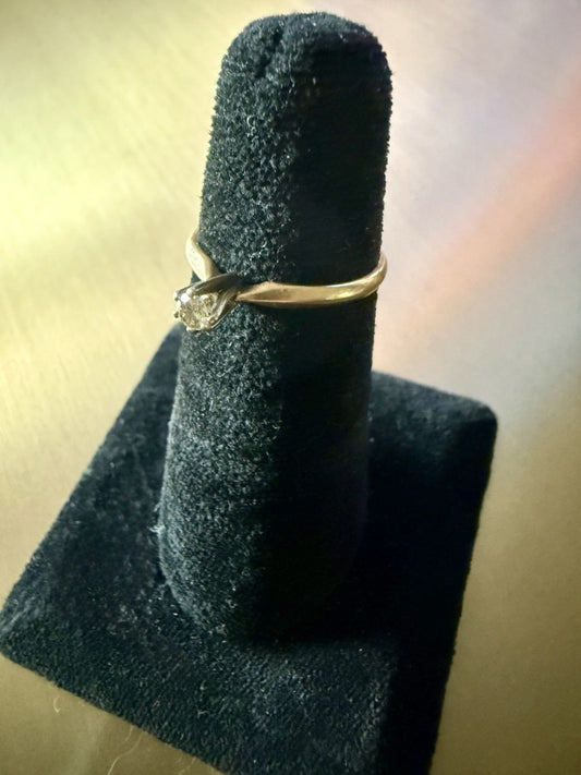 14K Diamond Solitaire Ring - Size 7 (1.73g)