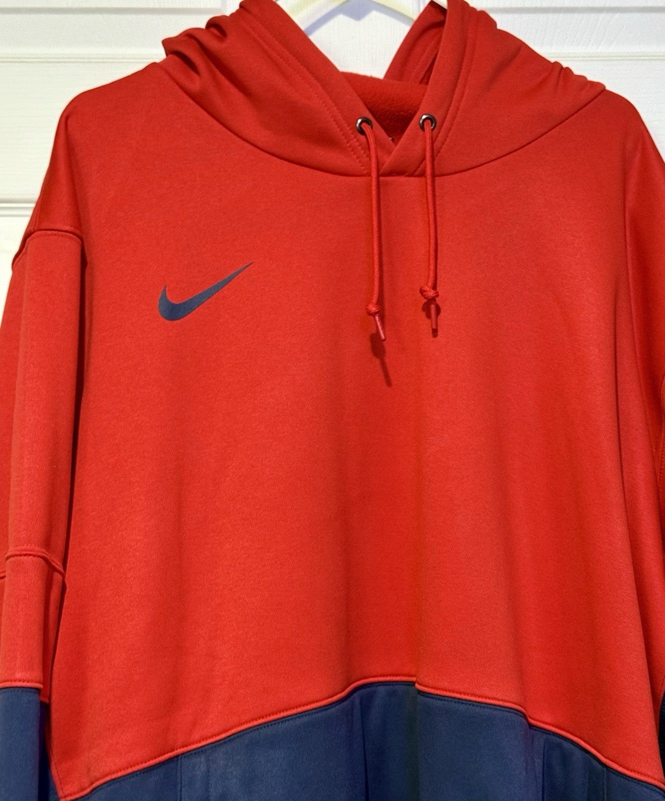 Nike Men's Red/Navy  Pullover Hoodie