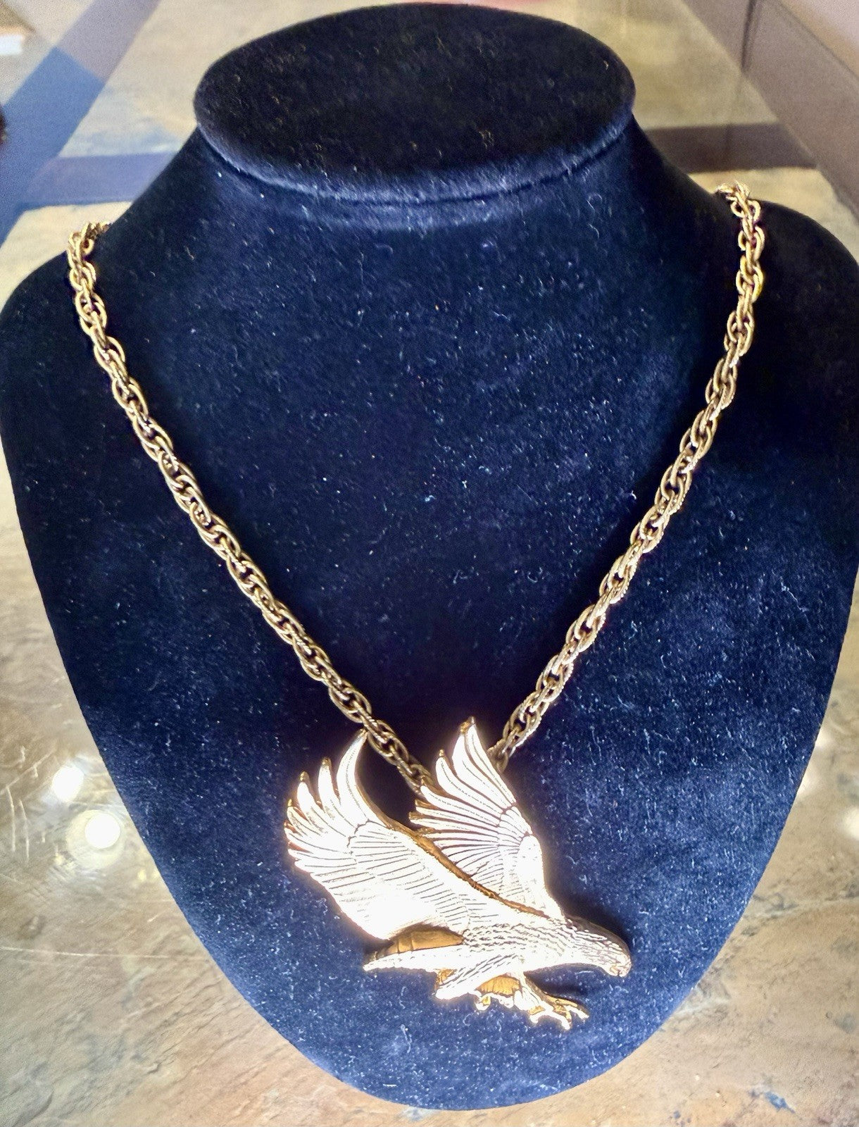 Gold Tone 3 1/2" Eagle Pendant & 24" Gold Tone Link Chain