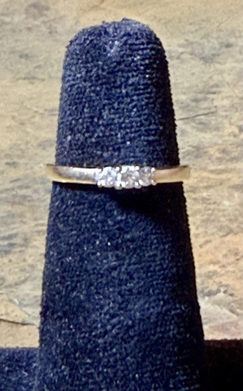 Vintage 10K Gold Diamond Ring- Size 7 (2.36g)