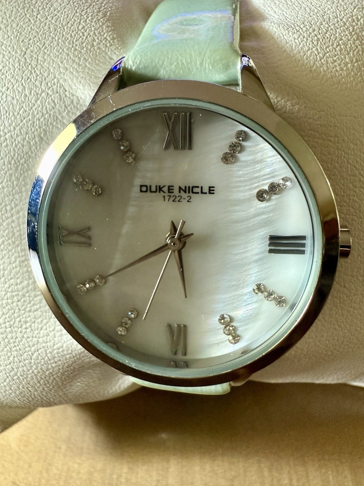 Duke Nicle 1722-2 Analog Watch