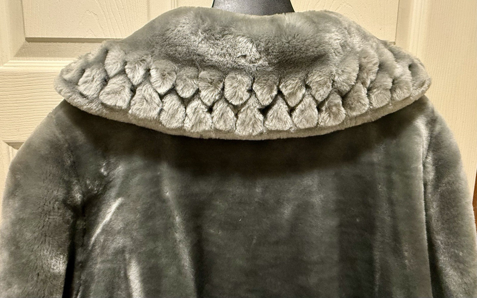 Vintage  Donna Lepure Faux Fur Coat 