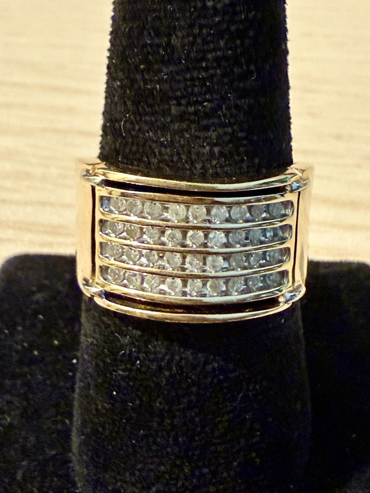 Vintage 10K Yellow Gold Diamond Ring -Size 10.75 (6.11gms)