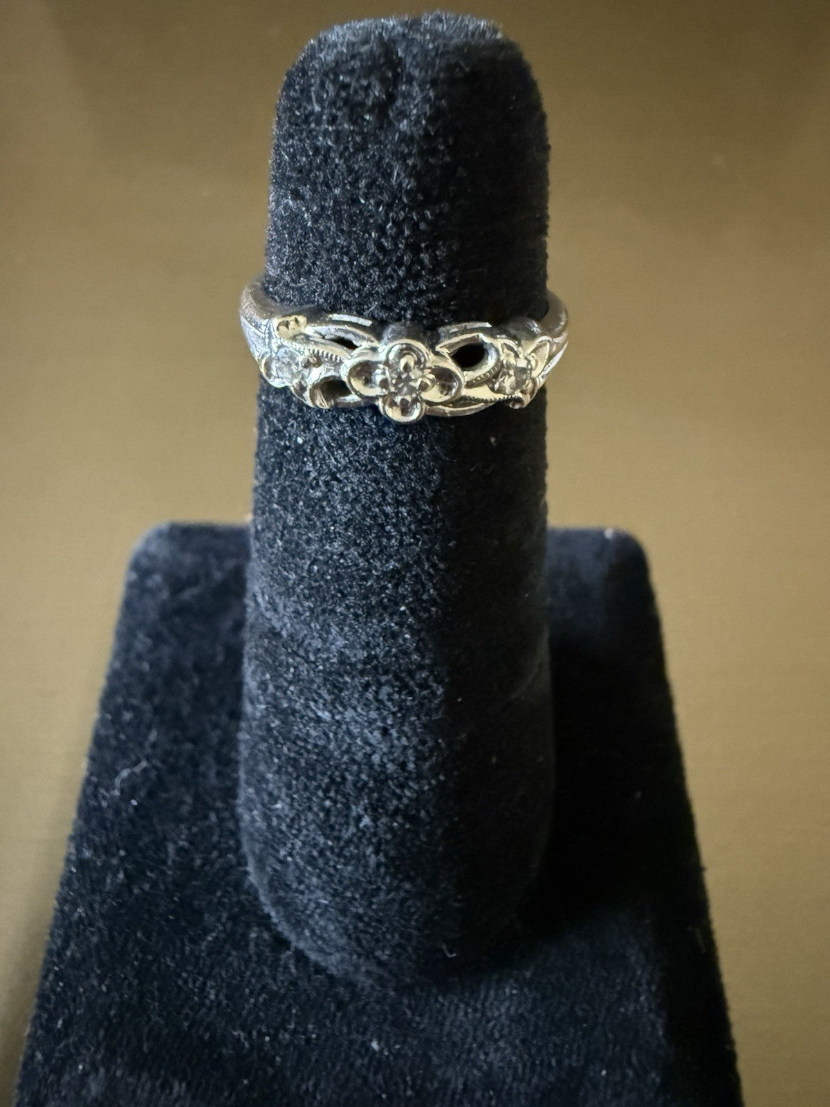 Vintage 14K White Gold Diamond Ring Size 5.25 (2g)